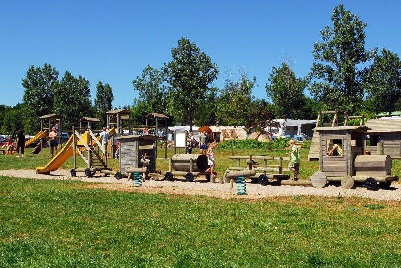 Camping Le Caussanel Hotel Canet-de-Salars ภายนอก รูปภาพ